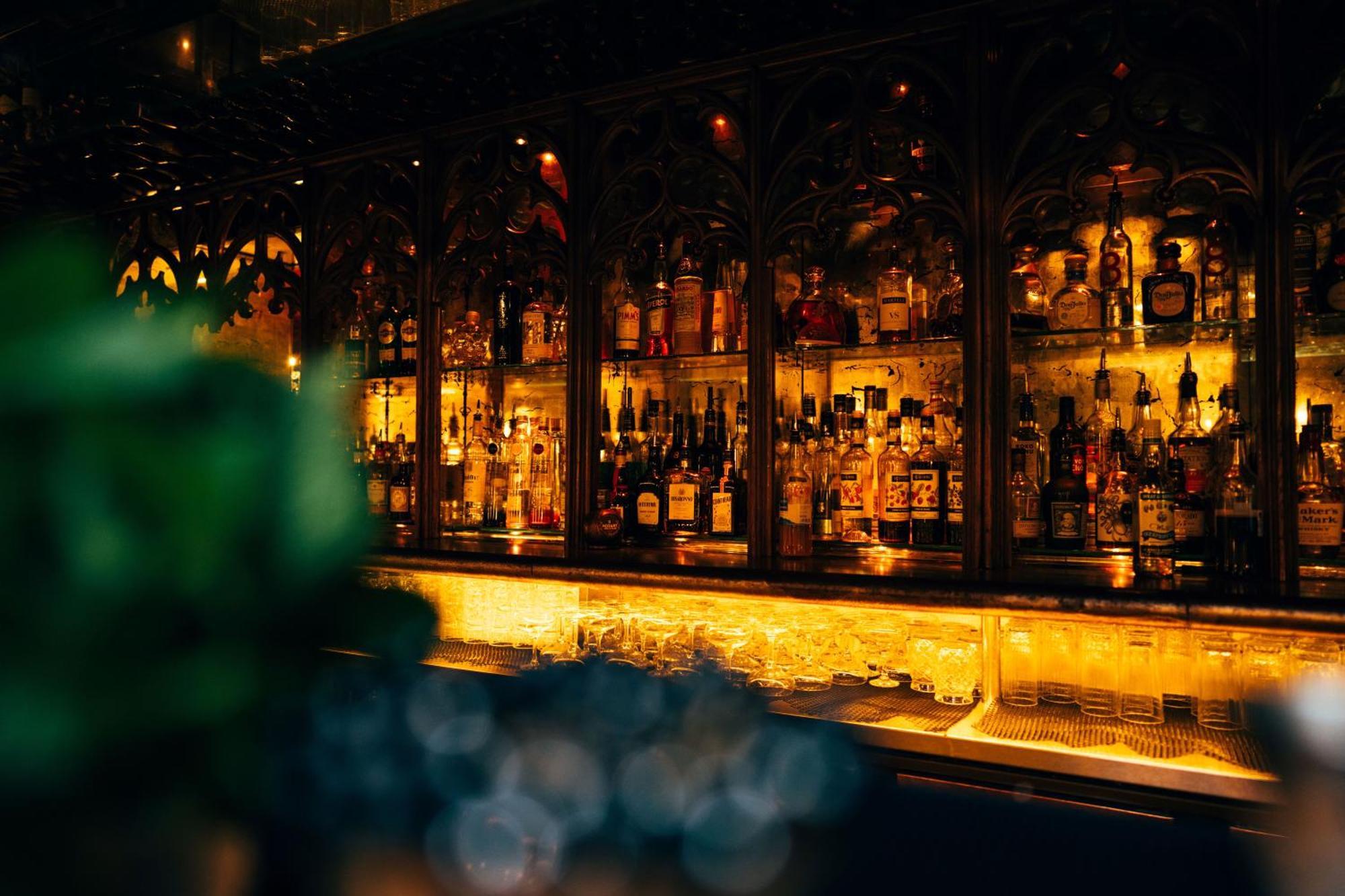 Hotel Crazy Bear Beaconsfield Zewnętrze zdjęcie The bar at the 21 Club