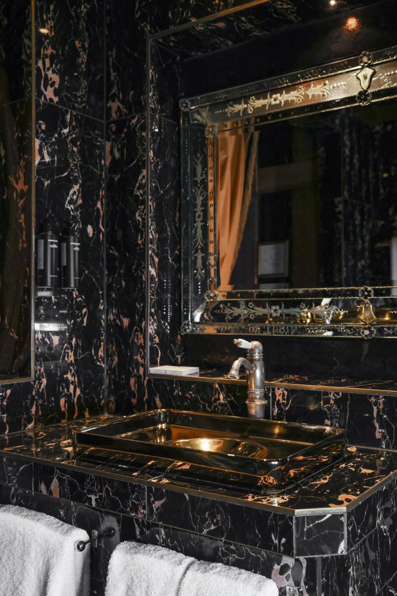 Hotel Crazy Bear Beaconsfield Zewnętrze zdjęcie