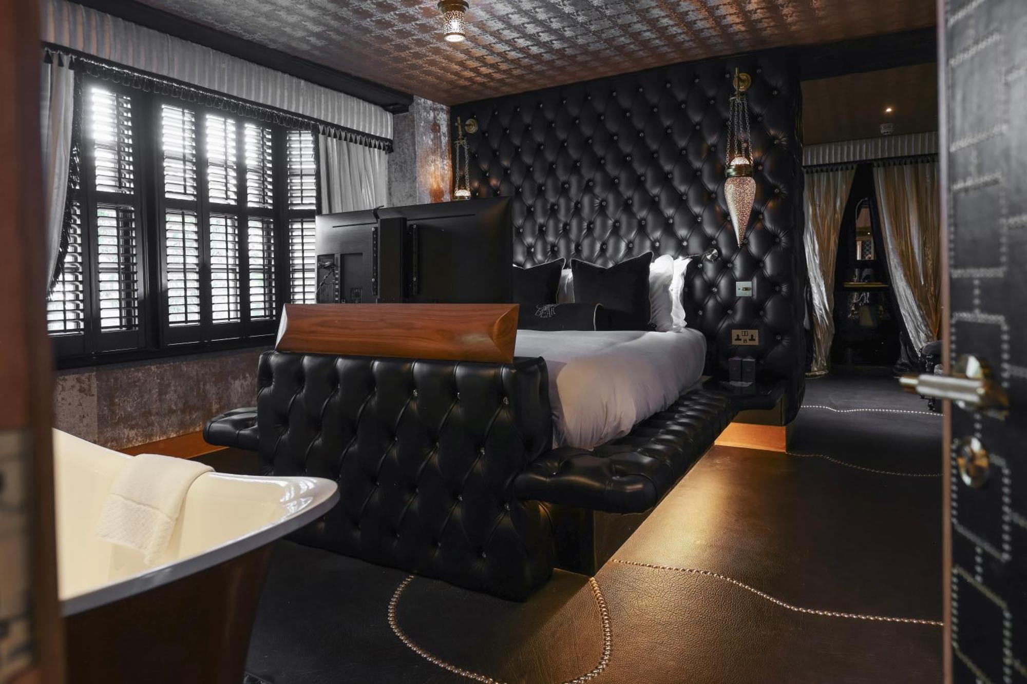 Hotel Crazy Bear Beaconsfield Zewnętrze zdjęcie