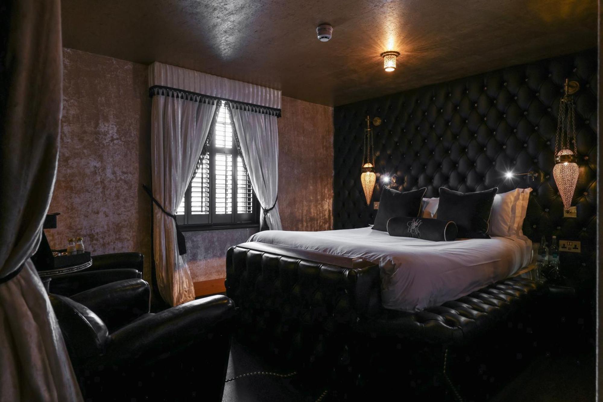 Hotel Crazy Bear Beaconsfield Zewnętrze zdjęcie